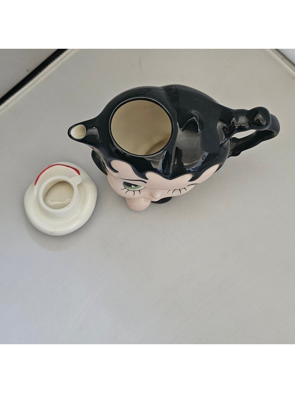 Vintage Betty Boop Ceramic Teapot with Sailor Hat Lid - Picture 3 of 7